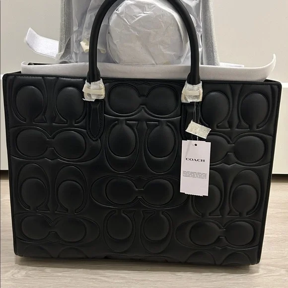 Coach (NWT) Maggie Tote in Signature Leather - Picture 13 of 17